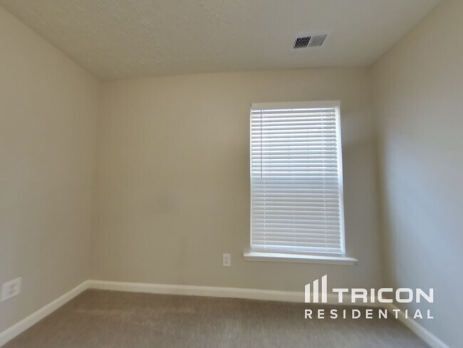 Building Photo - 110 Slate Dr