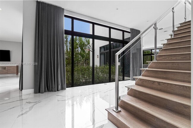 Building Photo - 16529 Botaniko Dr N
