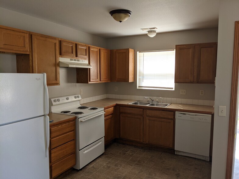 Building Photo - 1302 S. Sedgwick St.