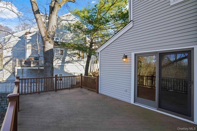 Building Photo - 208 Boulder Ridge Rd