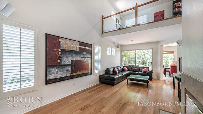 Building Photo - 5482 Avignon Ct