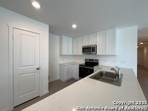 Building Photo - 3402 Gingham Pt