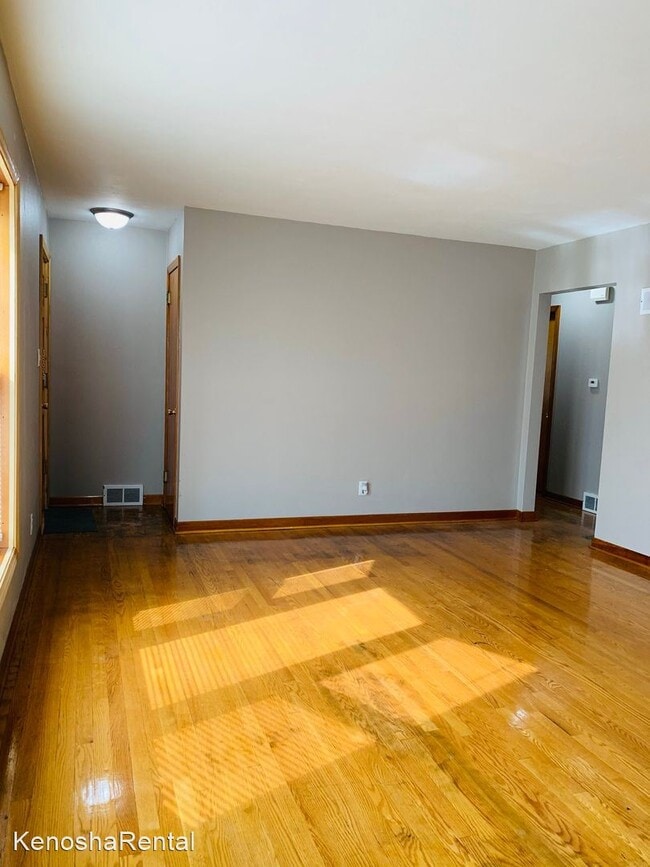 Building Photo - 3 br, 1 bath House - 7807 28th Avenue