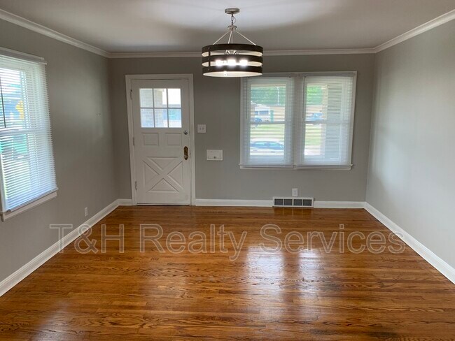 Building Photo - 5166 Winthrop Ave