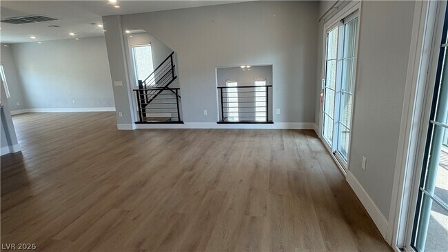 Building Photo - 5718 Woodchester Ave