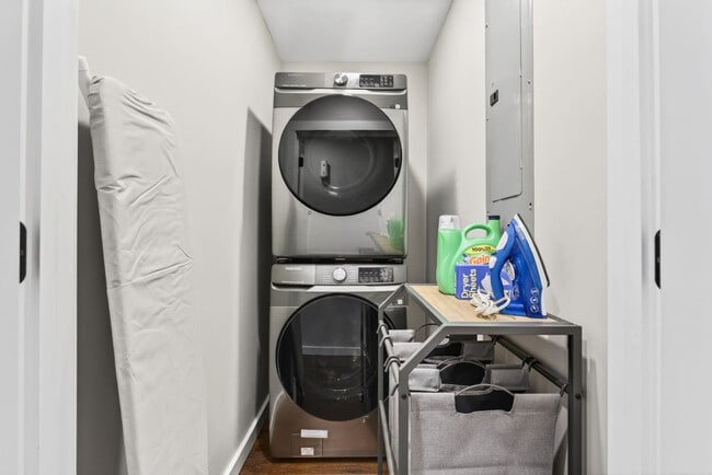 Building Photo - 518 Prospect St