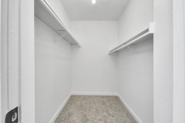 Building Photo - 9912 Cardinal St