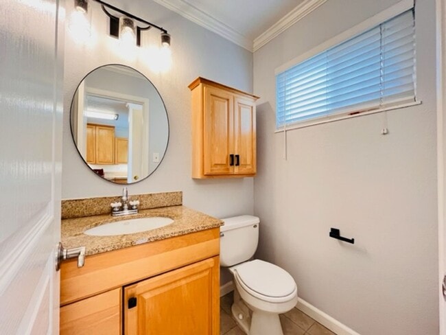 Building Photo - Charming 2BD/1.5BA, Two-Story Townhouse in West Side Danville, Near Downtown- Available NOW!