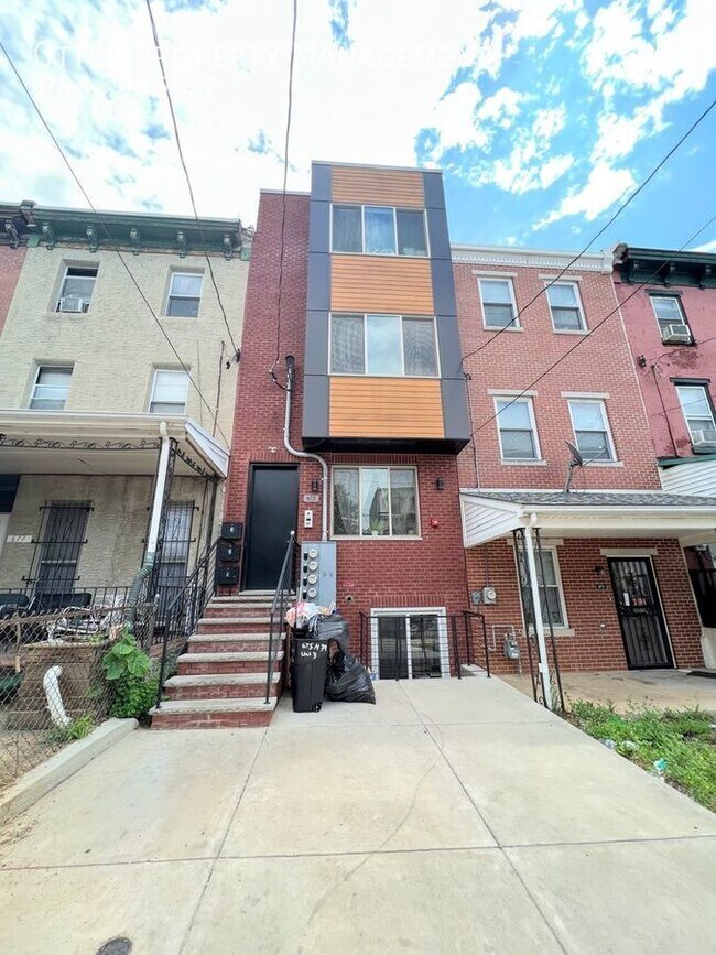 Building Photo - 675 N 39th St