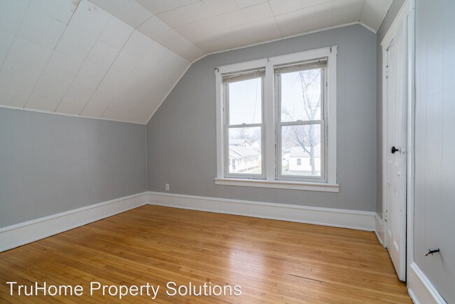 Building Photo - 2 br, 2 bath House - 1015 2nd Ave N