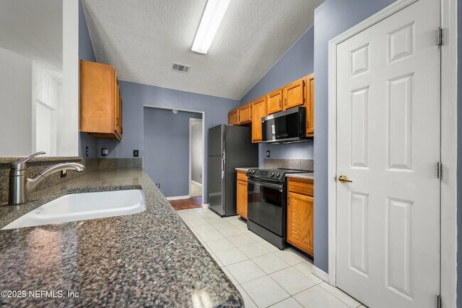 Building Photo - 5392 Heronview Ct
