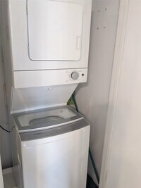 Building Photo - 2121 El Paseo St