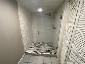 Building Photo - 12019 Willow Ln