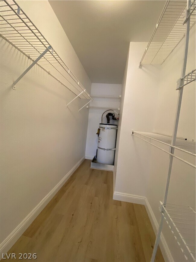 Building Photo - 5174 S Jones Blvd