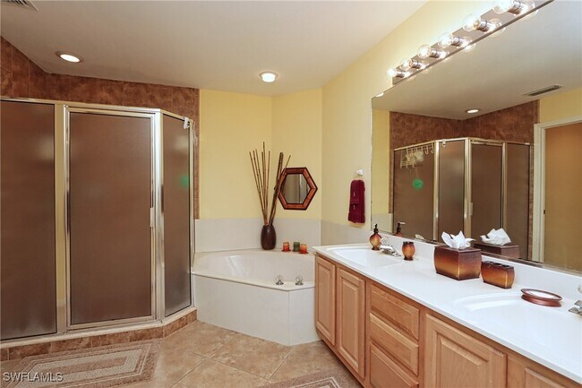 Building Photo - 26881 Wedgewood Dr