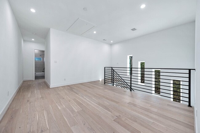 Building Photo - 3411 McGowen St