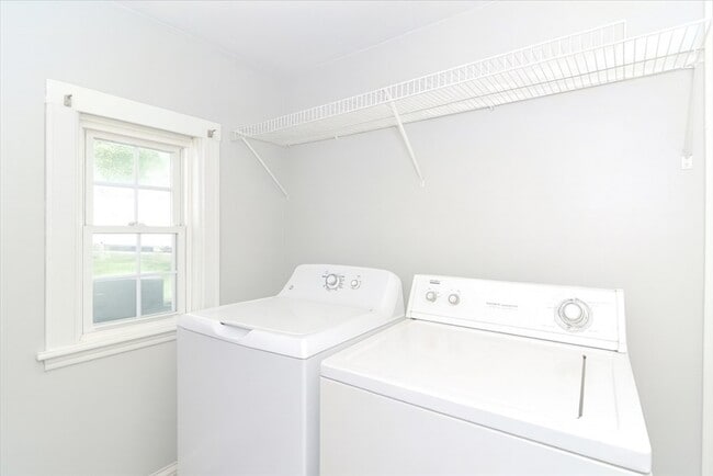 Building Photo - 96-98-98 Chubbuck St