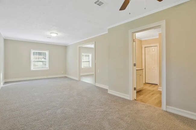 Building Photo - 2201 Jefferson St