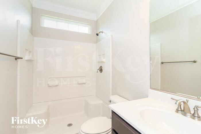 Building Photo - 3173 Knoll Ridge Dr