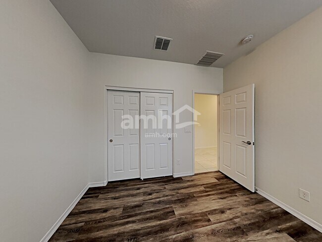 Building Photo - 16815 W Portland St