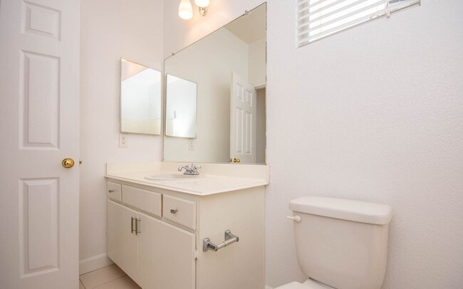 Building Photo - Stunning 3 Bedroom Home in Calavera Hills in Carlsbad