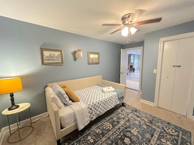 Building Photo - 2 BED | 1 BATH | VICTORIAN DISTRICT