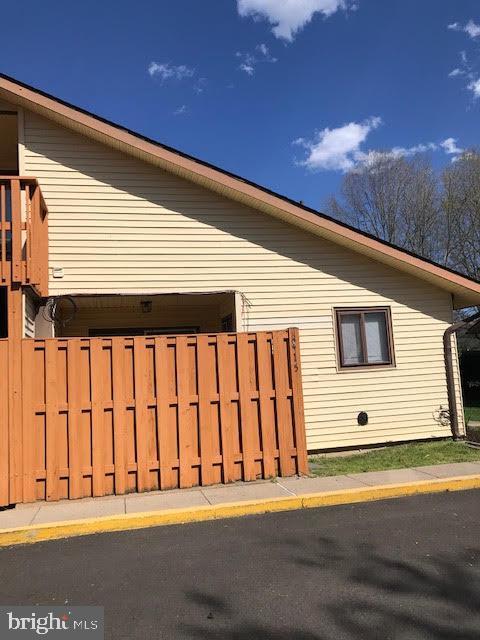 Building Photo - 8415 Benecia Ct