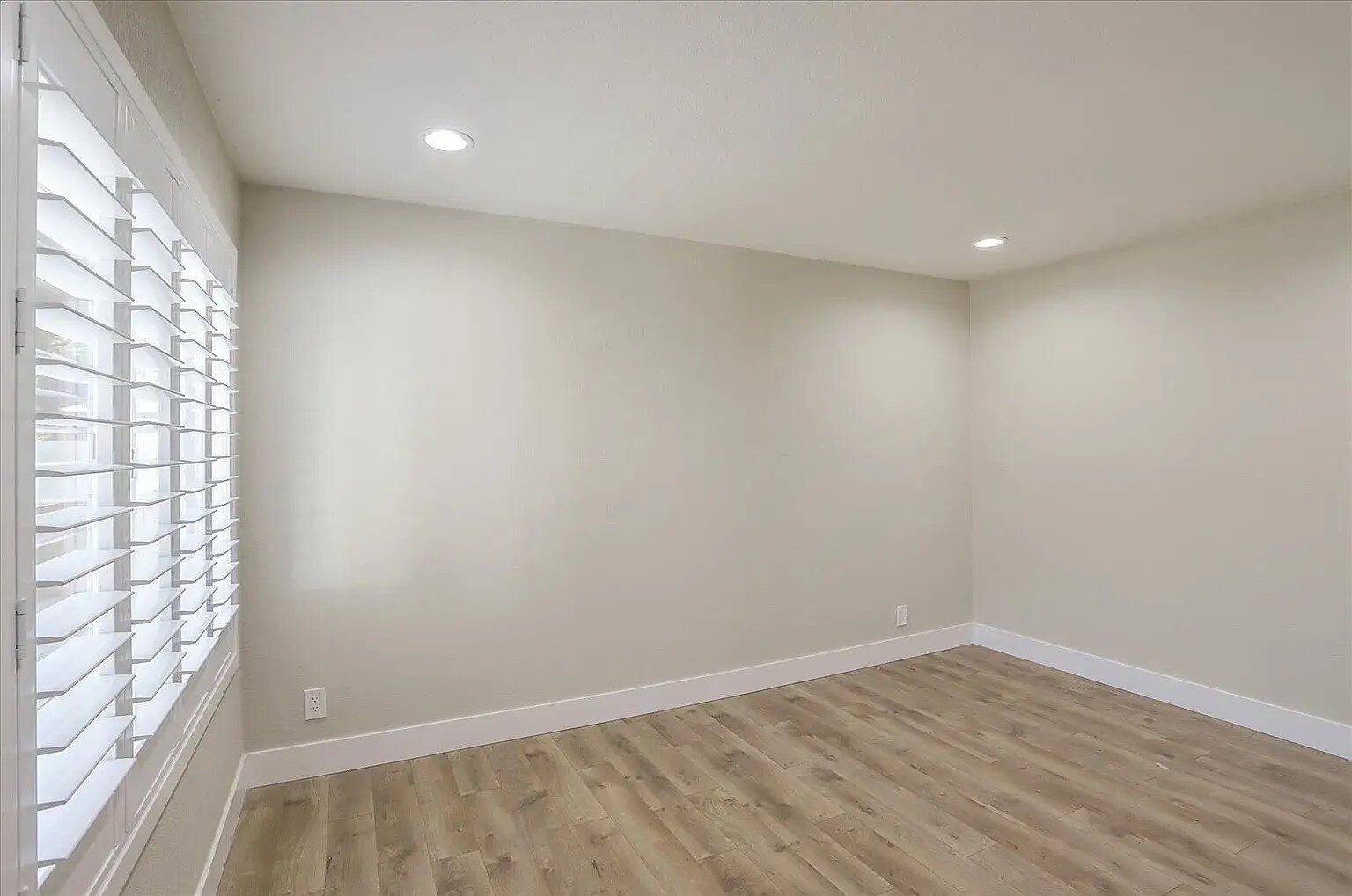 Building Photo - 4075 Beebe Cir