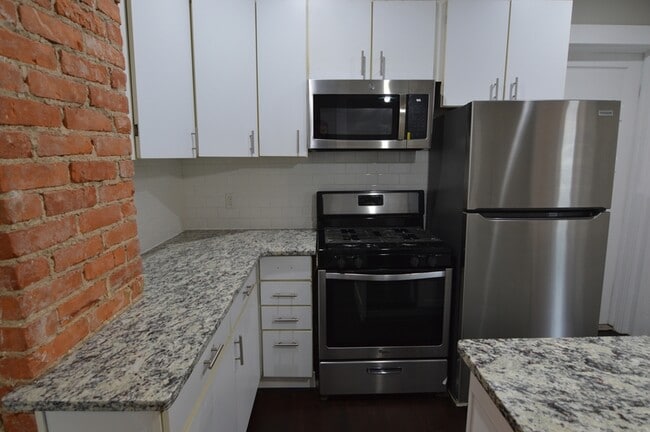 Building Photo - 1533 Spring Garden Ave