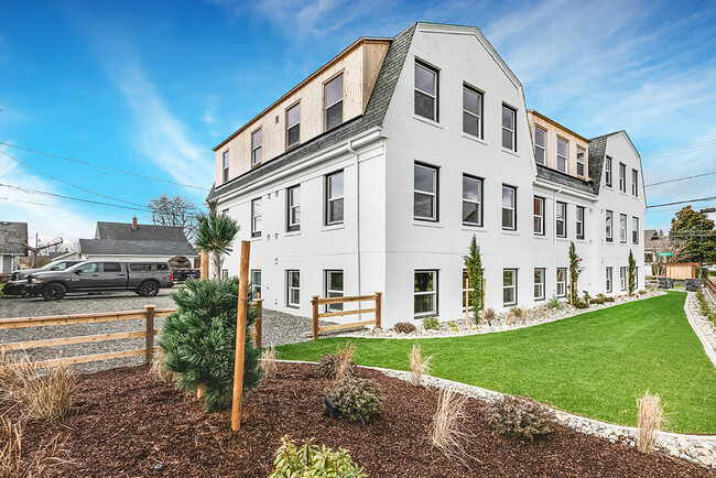 Building Photo - 1314 Maple St