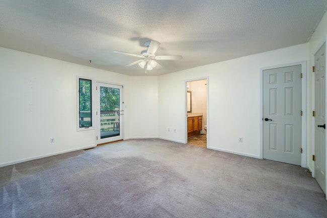 Building Photo - 305 Piney Mountain Dr