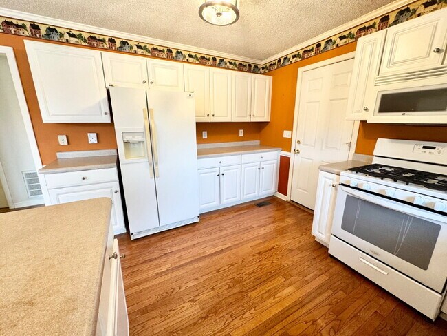 Building Photo - 3 bedroom home in Westminster