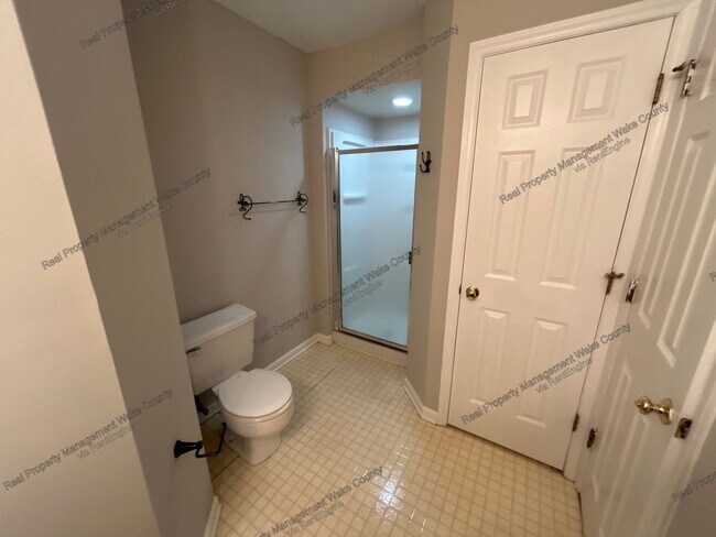 Building Photo - 5612 Hamstead Crossing
