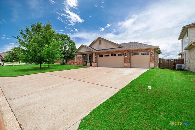 Building Photo - 5541 Perdita Dr