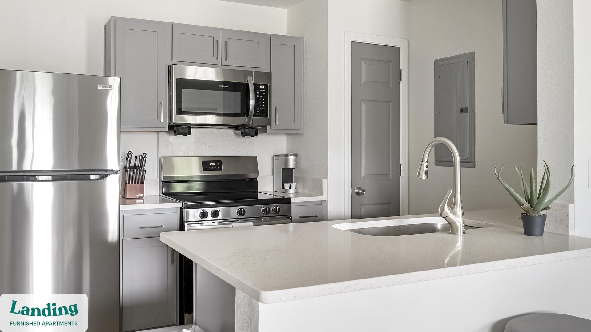 Building Photo - 210 Hillwood Blvd