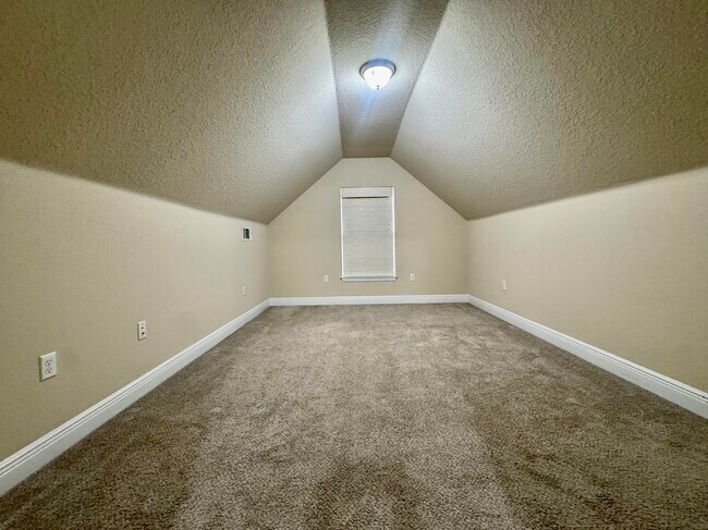 Building Photo - 87 Whispering Lake Dr