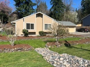 Building Photo - Beautiful Newly Renovated 3 Bedroom Home