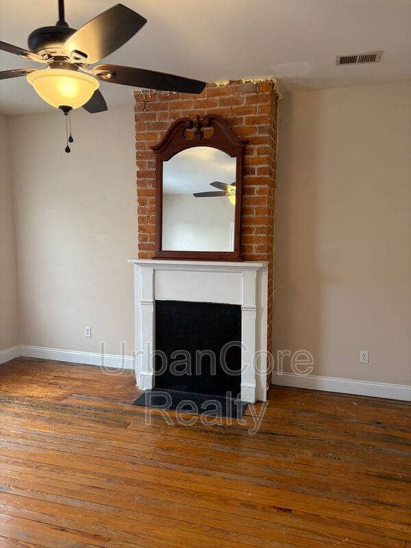 Building Photo - 410 N 32nd St