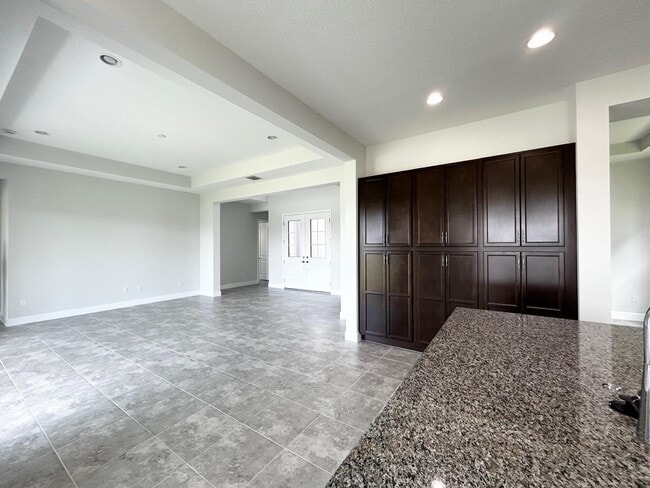 Building Photo - 15192 Wildwood Cir