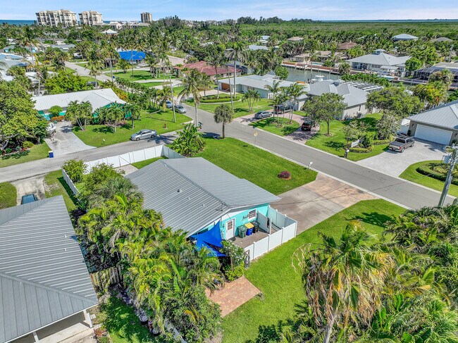 Building Photo - 1708 Sunset Isle Rd