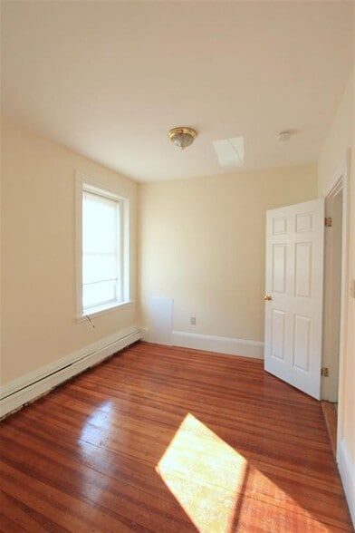 Building Photo - 10 Winter St