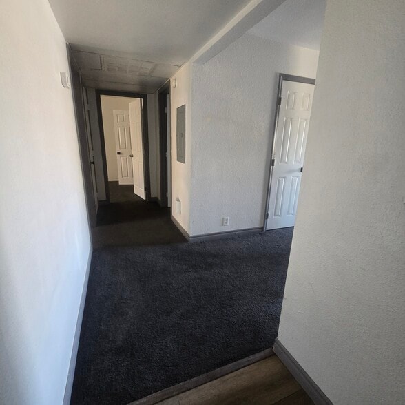 Building Photo - 5080 Indian River Dr