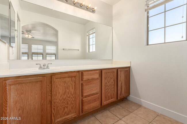 Building Photo - 4382 E Selena Dr