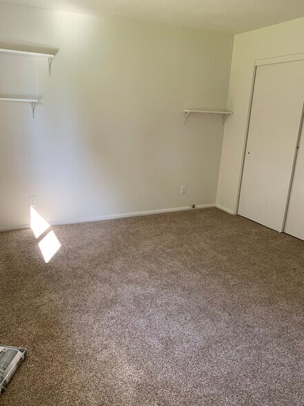 Bedroom 1 - 423 N 19th St