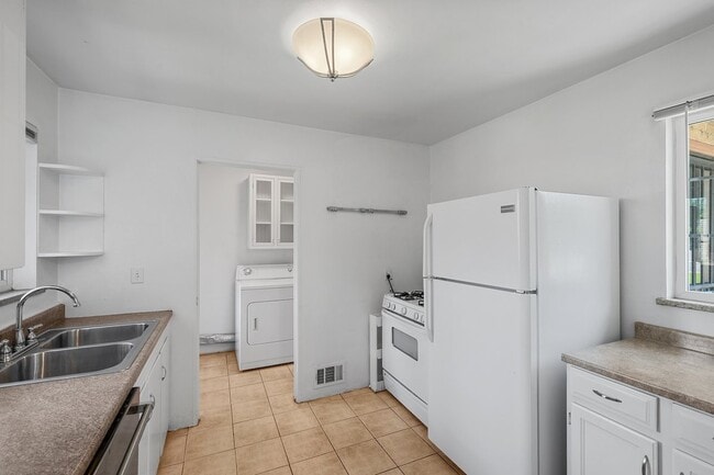 Building Photo - Great Platt Park two bed / two bath for rent