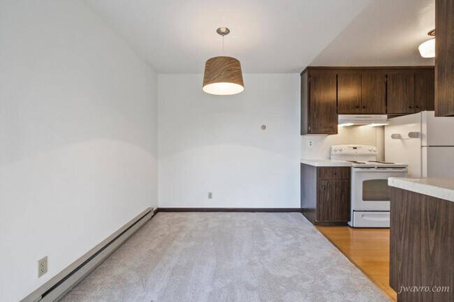 Building Photo - 160 Gardenside Dr