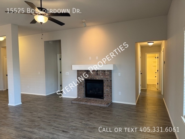 Building Photo - 15525 Boulderdown Dr