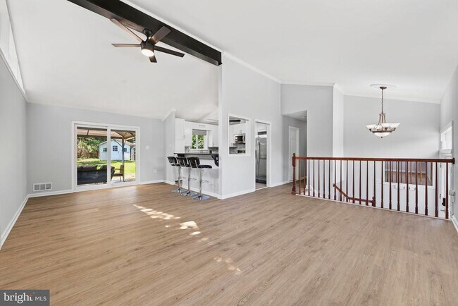Building Photo - 8110 Springfield Village Dr
