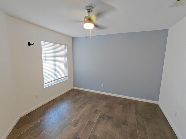 Building Photo - Modern Comfort Meets Family-Friendly Living in a Great Neighborhood