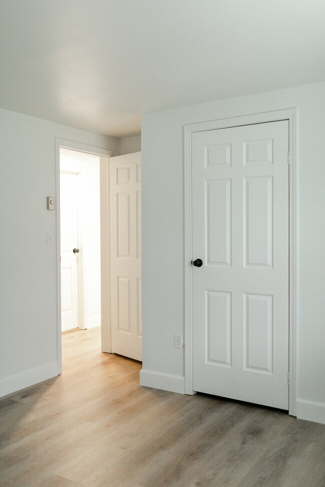 Building Photo - 1745 State St